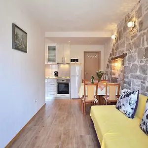 Apartment Nada, Split