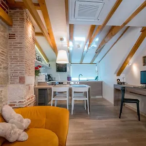  Apartman Atticus